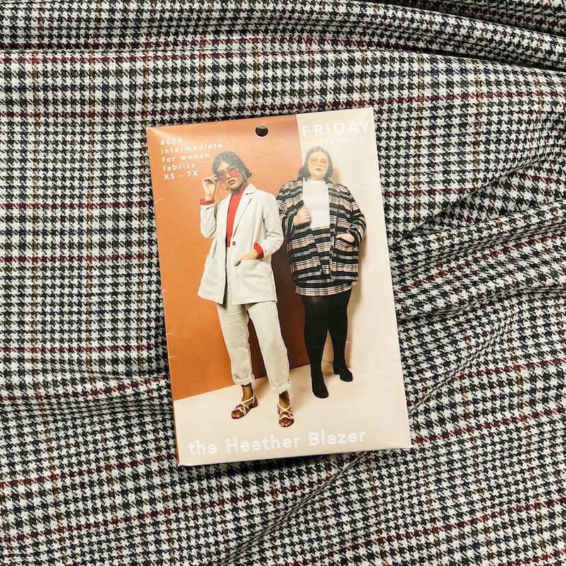 100% Shetland Wool - Houndstooth Check - Stone - Image 3